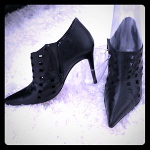 Sacha Too vintage black ankle shoes made in Spain